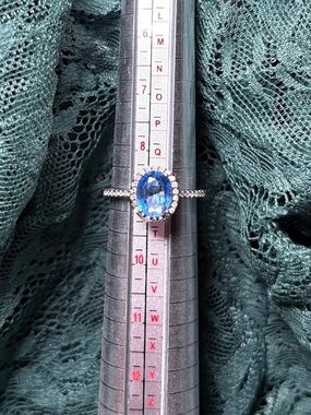 Sterling Silver Blue Topaz Ring (Size 9)